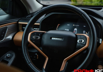 Подержанный автомобиль Haval Jolion 2023 года (11 фото)