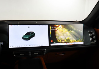 Подержанный автомобиль LiXiang L7 2024 года (16 фото)