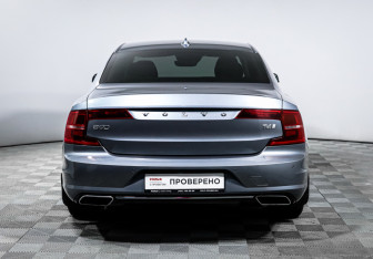 Подержанный автомобиль Volvo S90 2020 года (6 фото)