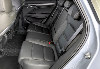 Подержанный автомобиль Geely Tugella 2024 года (12 фото)