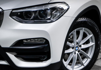 Подержанный автомобиль BMW X3 2017 года (16 фото)