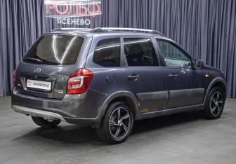 Подержанный автомобиль LADA (ВАЗ) Kalina Wagon 2016 года (5 фото)