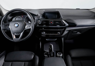 Подержанный автомобиль BMW X4 2019 года (12 фото)