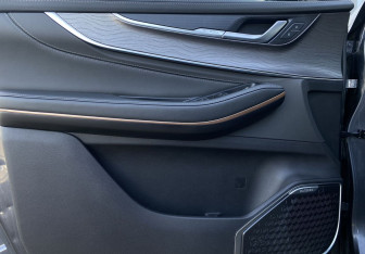 Подержанный автомобиль Exeed LX 2022 года (13 фото)