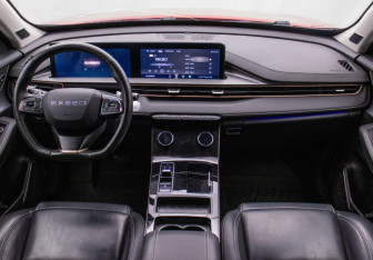 Подержанный автомобиль Exeed LX 2023 года (13 фото)