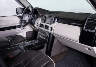 Подержанный автомобиль Land Rover Range Rover 2012 года (11 фото)