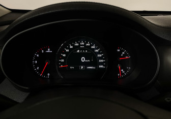 Подержанный автомобиль Kia Sorento 2016 года (11 фото)