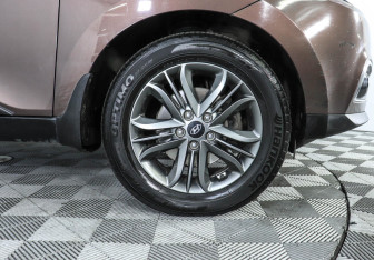 Подержанный автомобиль Hyundai ix35 2015 года (5 фото)