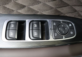 Подержанный автомобиль Wey Coffee 01 2023 года (11 фото)