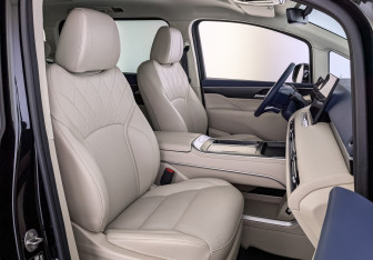 Подержанный автомобиль Wey 80 2024 года (23 фото)