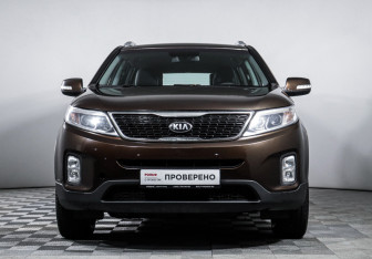 Подержанный автомобиль Kia Sorento 2017 года (2 фото)