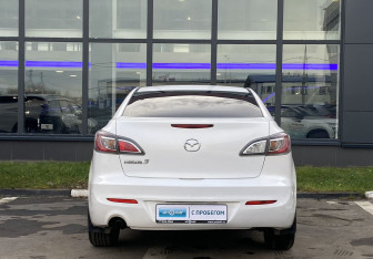 Подержанный автомобиль Mazda 3 Sedan 2012 года (6 фото)