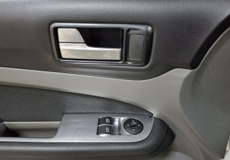 Подержанный автомобиль Ford Focus Sedan 2011 года (17 фото)
