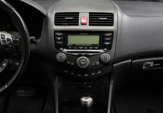 Подержанный автомобиль Honda Accord Sedan 2007 года (15 фото)