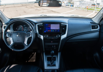 Подержанный автомобиль Mitsubishi L200 2023 года (9 фото)