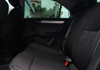 Подержанный автомобиль Skoda Rapid Liftback 2022 года (8 фото)