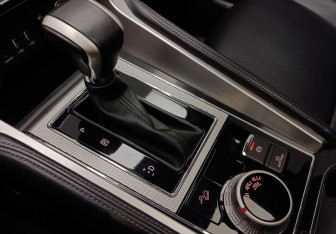 Подержанный автомобиль Mitsubishi Montero Sport 2021 года (26 фото)