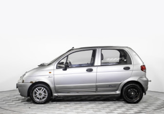 Подержанный автомобиль Daewoo Matiz 2012 года (8 фото)