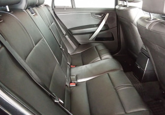 Подержанный автомобиль BMW X3 2007 года (10 фото)