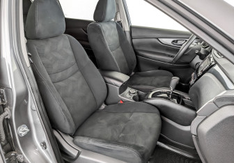 Подержанный автомобиль Nissan X-Trail 2015 года (23 фото)