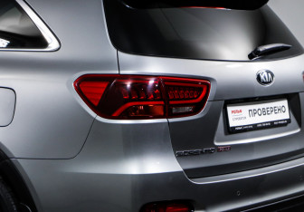 Подержанный автомобиль Kia Sorento 2018 года (16 фото)