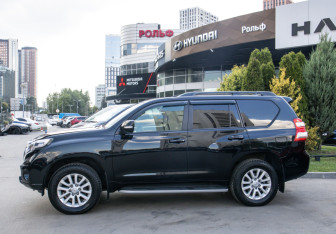 Подержанный автомобиль Toyota Land Cruiser Prado 2017 года (6 фото)