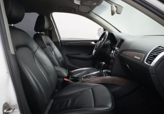 Подержанный автомобиль Audi Q5 2011 года (11 фото)