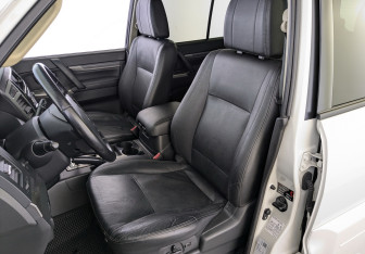 Подержанный автомобиль Mitsubishi Pajero 2018 года (21 фото)