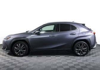 Подержанный автомобиль Lexus UX 2019 года (8 фото)