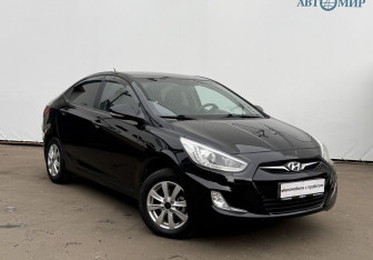 Подержанный автомобиль Hyundai Solaris Sedan 2013 года (3 фото)