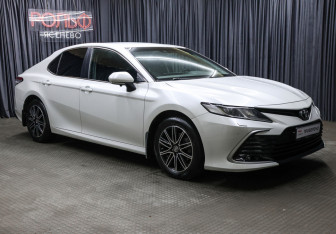 Подержанный автомобиль Toyota Camry Sedan 2022 года (3 фото)