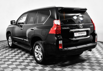 Подержанный автомобиль Lexus GX 2011 года (7 фото)