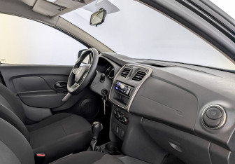 Подержанный автомобиль Renault Logan Sedan 2021 года (10 фото)