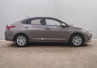 Подержанный автомобиль Hyundai Solaris Sedan 2017 года (4 фото)
