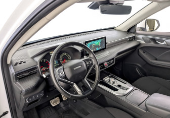 Подержанный автомобиль Haval Jolion 2023 года (16 фото)
