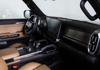 Подержанный автомобиль Jetour T2 2024 года (11 фото)