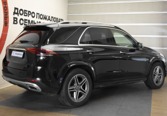 Подержанный автомобиль Mercedes-Benz GLE 2020 года (4 фото)