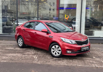 Подержанный автомобиль Kia Rio Sedan 2015 года (3 фото)