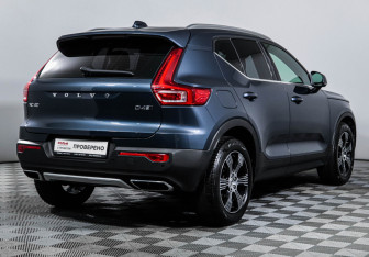 Подержанный автомобиль Volvo XC40 2019 года (5 фото)