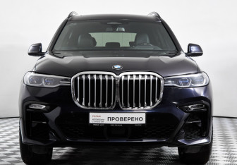 Подержанный автомобиль BMW X7 2021 года (2 фото)