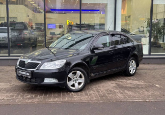 Подержанный автомобиль Skoda Octavia Liftback 2010 года (1 фото)