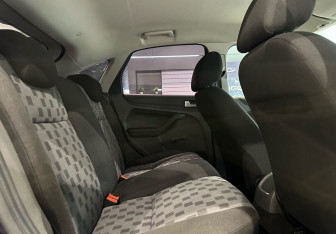 Подержанный автомобиль Ford Focus Sedan 2007 года (11 фото)