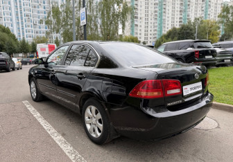 Подержанный автомобиль Kia Magentis 2008 года (6 фото)