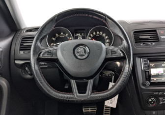 Подержанный автомобиль Skoda Yeti 2016 года (22 фото)