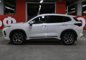 Подержанный автомобиль Exeed LX 2022 года (8 фото)