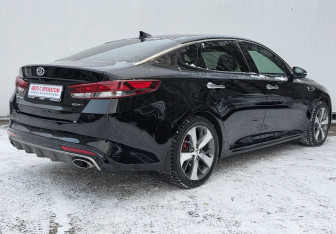 Подержанный автомобиль Kia Optima Sedan 2017 года (5 фото)