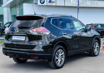 Подержанный автомобиль Nissan X-Trail 2016 года (5 фото)