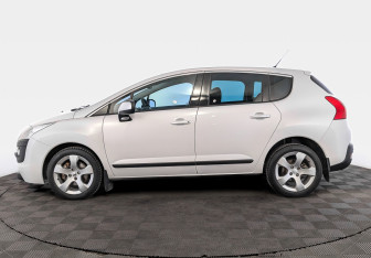 Подержанный автомобиль Peugeot 3008 2013 года (8 фото)