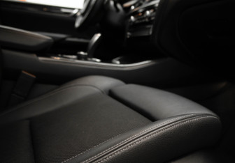 Подержанный автомобиль BMW X4 2015 года (33 фото)