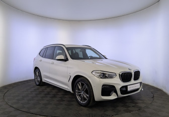 Подержанный автомобиль BMW X3 2021 года (3 фото)